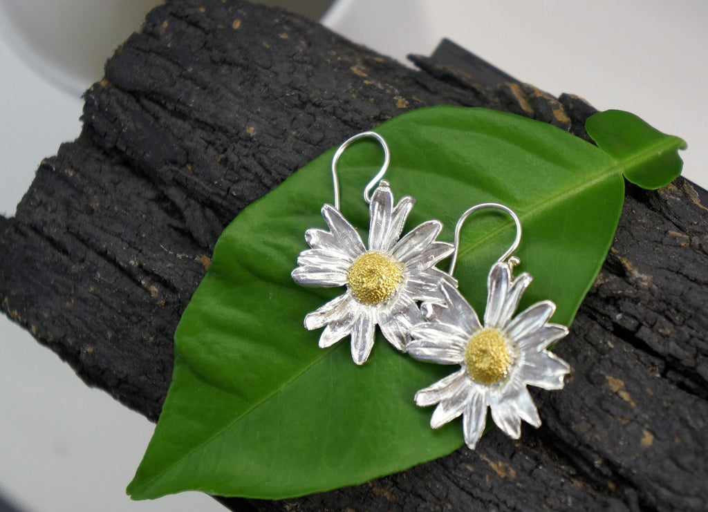 Daisy Flower Earrings, Gold-Plated Sterling Silver Jewelry, Handmade Jewelry, Gift for Her, Jewelry for Women